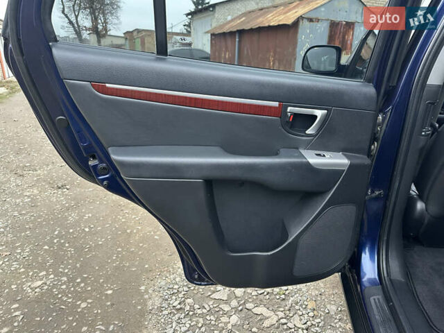 Синій Хендай Санта Фе, об'ємом двигуна 2.2 л та пробігом 255 тис. км за 9999 $, фото 1 на Automoto.ua