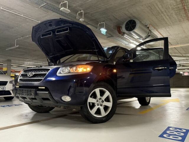 Синий Хендай Санта Фе, объемом двигателя 2.2 л и пробегом 271 тыс. км за 5000 $, фото 3 на Automoto.ua