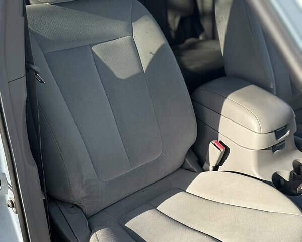 Синий Хендай Санта Фе, объемом двигателя 2.66 л и пробегом 230 тыс. км за 7900 $, фото 13 на Automoto.ua