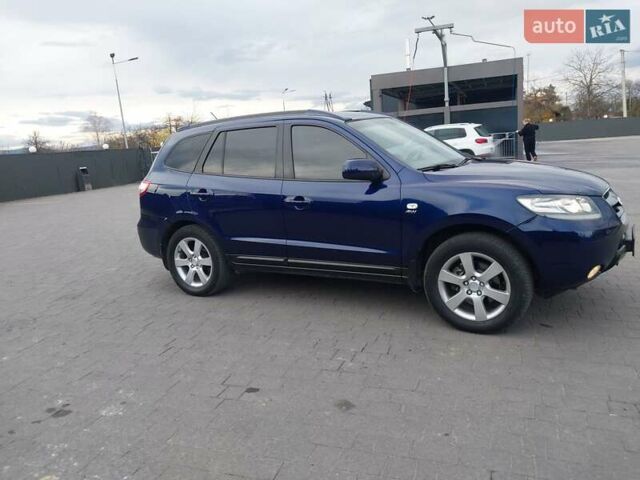 Синий Хендай Санта Фе, объемом двигателя 2.19 л и пробегом 253 тыс. км за 8350 $, фото 4 на Automoto.ua