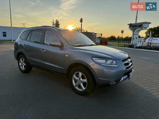 Синий Хендай Санта Фе, объемом двигателя 2.2 л и пробегом 218 тыс. км за 8750 $, фото 2 на Automoto.ua