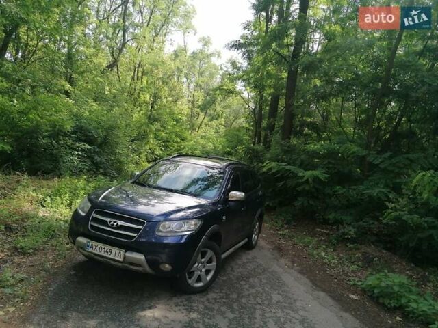 Синий Хендай Санта Фе, объемом двигателя 2.2 л и пробегом 300 тыс. км за 10500 $, фото 2 на Automoto.ua