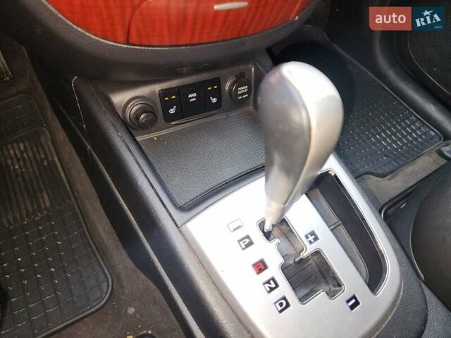 Синий Хендай Санта Фе, объемом двигателя 2.19 л и пробегом 270 тыс. км за 7800 $, фото 16 на Automoto.ua