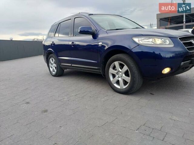 Синий Хендай Санта Фе, объемом двигателя 2.19 л и пробегом 253 тыс. км за 8350 $, фото 5 на Automoto.ua