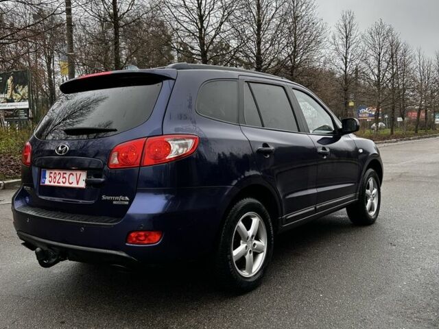 Синий Хендай Санта Фе, объемом двигателя 2.2 л и пробегом 268 тыс. км за 5750 $, фото 6 на Automoto.ua