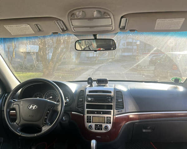 Синий Хендай Санта Фе, объемом двигателя 2.2 л и пробегом 245 тыс. км за 7200 $, фото 7 на Automoto.ua