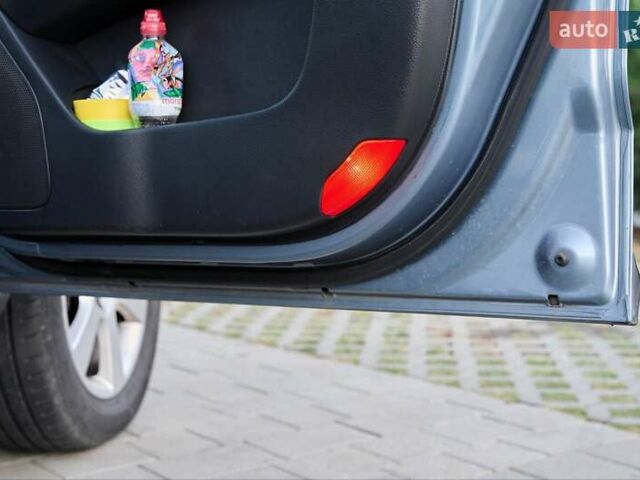 Синий Хендай Санта Фе, объемом двигателя 2.2 л и пробегом 198 тыс. км за 10700 $, фото 13 на Automoto.ua