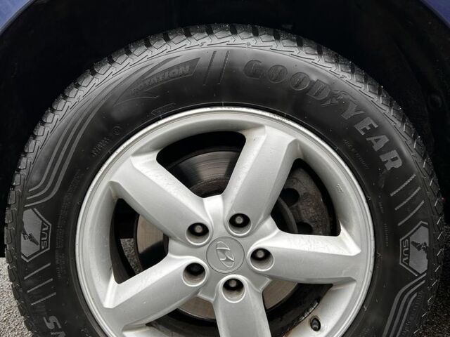 Синий Хендай Санта Фе, объемом двигателя 2.2 л и пробегом 268 тыс. км за 5750 $, фото 8 на Automoto.ua