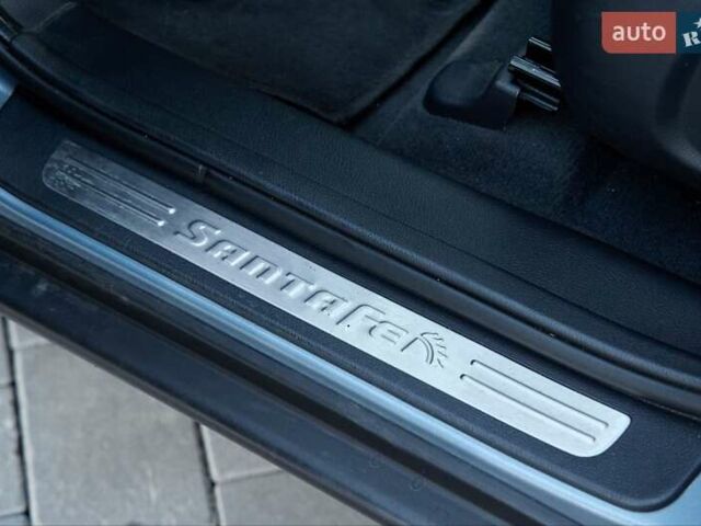 Синий Хендай Санта Фе, объемом двигателя 2.2 л и пробегом 198 тыс. км за 10700 $, фото 11 на Automoto.ua