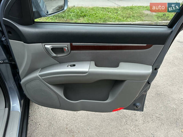 Синий Хендай Санта Фе, объемом двигателя 2.2 л и пробегом 275 тыс. км за 11199 $, фото 24 на Automoto.ua