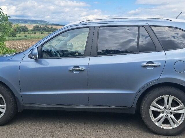 Хендай Санта Фе 2011 в Хусте на Automoto.ua Синий Хендай Санта Фе, объемом двигателя 0 л и пробегом 228 тыс. км за 6300 $, фото 5 на Automoto.ua