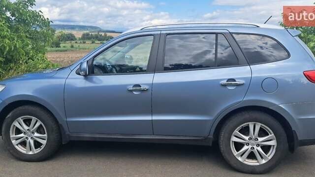 Хендай Санта Фе 2011 в Иршава на Automoto.ua Синий Хендай Санта Фе, объемом двигателя 2.2 л и пробегом 230 тыс. км за 6000 $, фото 6 на Automoto.ua