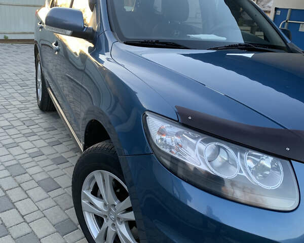 Синий Хендай Санта Фе, объемом двигателя 2.2 л и пробегом 197 тыс. км за 13000 $, фото 2 на Automoto.ua