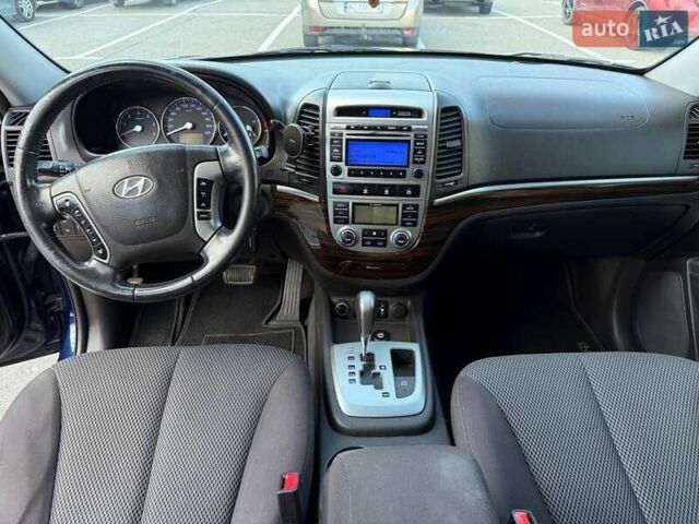Синій Хендай Санта Фе, об'ємом двигуна 2.2 л та пробігом 171 тис. км за 14300 $, фото 6 на Automoto.ua