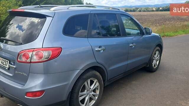 Хендай Санта Фе 2011 в Иршава на Automoto.ua Синий Хендай Санта Фе, объемом двигателя 2.2 л и пробегом 230 тыс. км за 6000 $, фото 5 на Automoto.ua