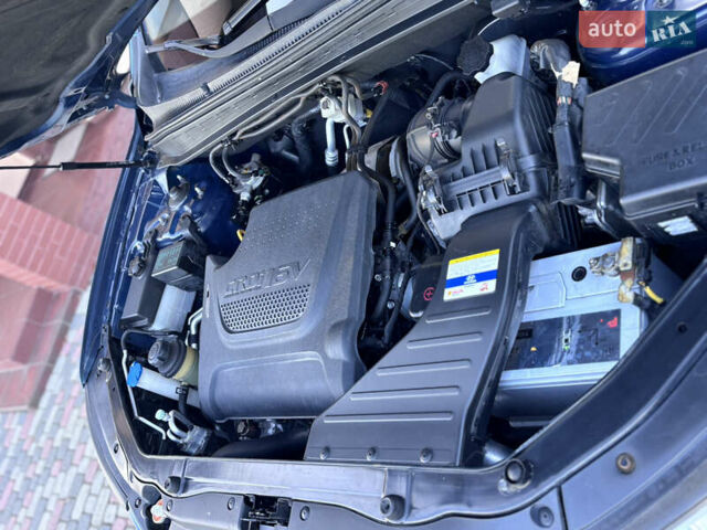 Синий Хендай Санта Фе, объемом двигателя 2.2 л и пробегом 259 тыс. км за 13500 $, фото 28 на Automoto.ua