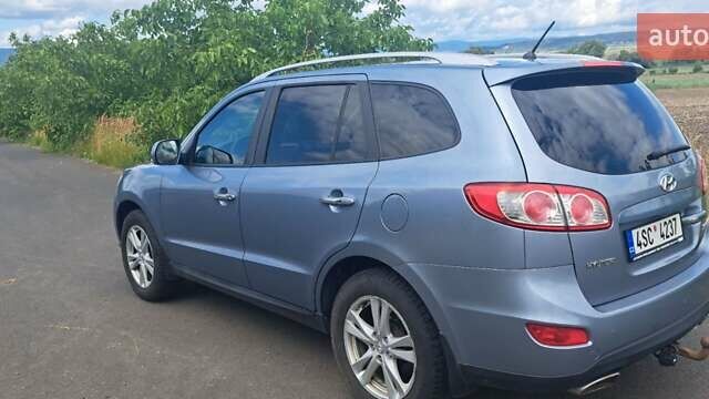 Хендай Санта Фе 2011 в Иршава на Automoto.ua Синий Хендай Санта Фе, объемом двигателя 2.2 л и пробегом 230 тыс. км за 6000 $, фото 2 на Automoto.ua