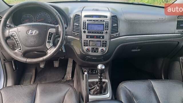 Хендай Санта Фе 2011 в Иршава на Automoto.ua Синий Хендай Санта Фе, объемом двигателя 2.2 л и пробегом 230 тыс. км за 6000 $, фото 3 на Automoto.ua