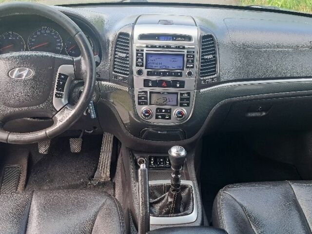 Хендай Санта Фе 2011 в Хусте на Automoto.ua Синий Хендай Санта Фе, объемом двигателя 0 л и пробегом 228 тыс. км за 6300 $, фото 8 на Automoto.ua