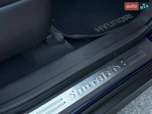 Синій Хендай Санта Фе, об'ємом двигуна 2.2 л та пробігом 171 тис. км за 14300 $, фото 11 на Automoto.ua