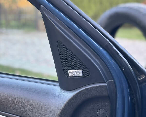 Синий Хендай Санта Фе, объемом двигателя 2.2 л и пробегом 259 тыс. км за 13500 $, фото 24 на Automoto.ua