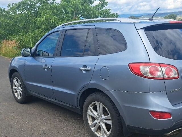 Хендай Санта Фе 2011 в Хусте на Automoto.ua Синий Хендай Санта Фе, объемом двигателя 0 л и пробегом 228 тыс. км за 6300 $, фото 4 на Automoto.ua