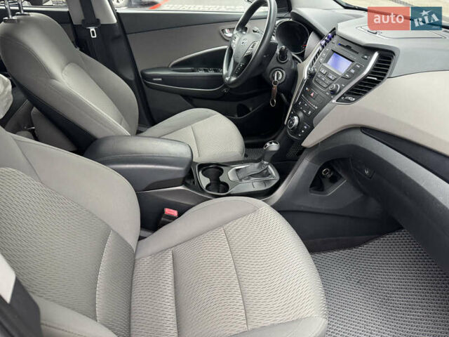 Синий Хендай Санта Фе, объемом двигателя 2.36 л и пробегом 216 тыс. км за 12800 $, фото 23 на Automoto.ua