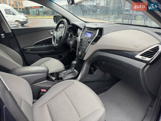 Синий Хендай Санта Фе, объемом двигателя 2.36 л и пробегом 216 тыс. км за 12800 $, фото 24 на Automoto.ua