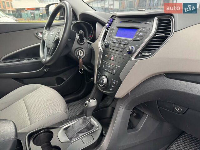 Синий Хендай Санта Фе, объемом двигателя 2.36 л и пробегом 216 тыс. км за 12800 $, фото 20 на Automoto.ua