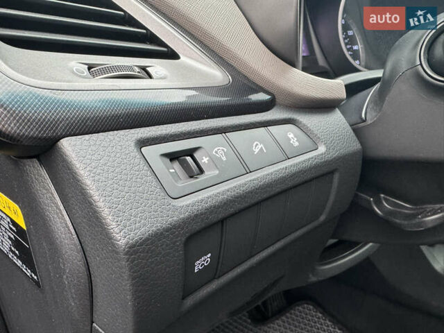 Синий Хендай Санта Фе, объемом двигателя 2.36 л и пробегом 216 тыс. км за 12800 $, фото 30 на Automoto.ua