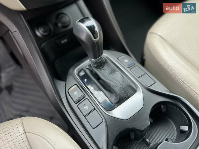 Синий Хендай Санта Фе, объемом двигателя 2.2 л и пробегом 187 тыс. км за 17200 $, фото 57 на Automoto.ua