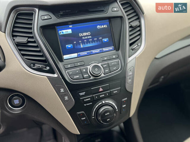 Синий Хендай Санта Фе, объемом двигателя 2.2 л и пробегом 187 тыс. км за 17200 $, фото 56 на Automoto.ua