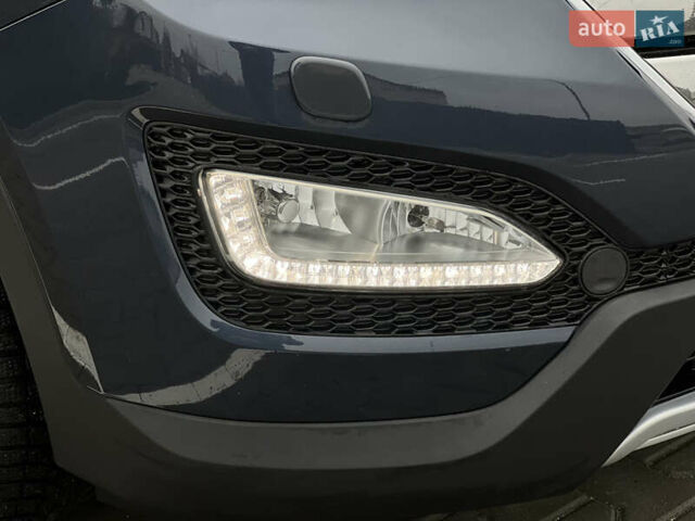 Синий Хендай Санта Фе, объемом двигателя 2.2 л и пробегом 187 тыс. км за 17200 $, фото 25 на Automoto.ua