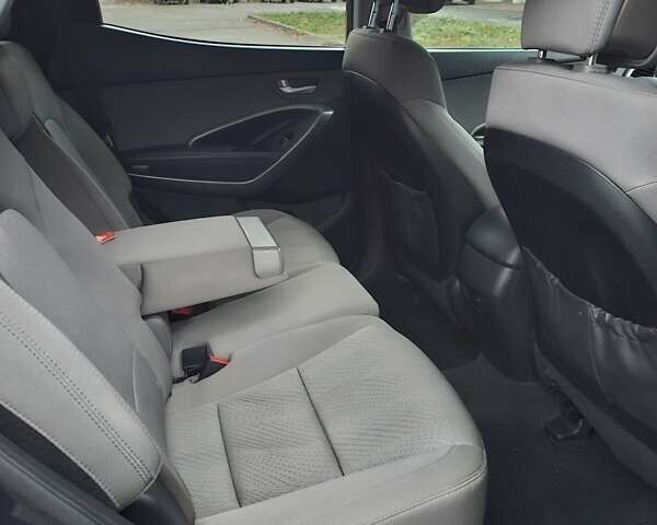 Синій Хендай Санта Фе, об'ємом двигуна 2.36 л та пробігом 180 тис. км за 11900 $, фото 16 на Automoto.ua
