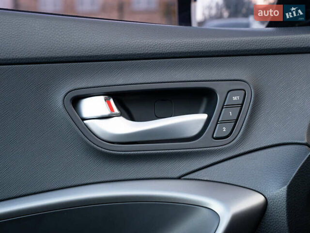 Синий Хендай Санта Фе, объемом двигателя 2 л и пробегом 179 тыс. км за 18950 $, фото 19 на Automoto.ua