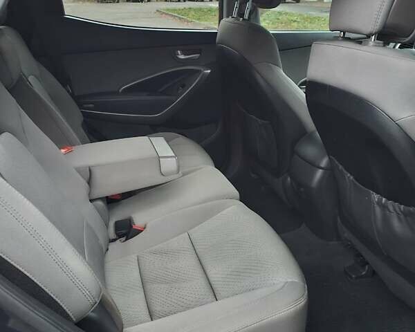 Синий Хендай Санта Фе, объемом двигателя 2.36 л и пробегом 180 тыс. км за 10900 $, фото 22 на Automoto.ua