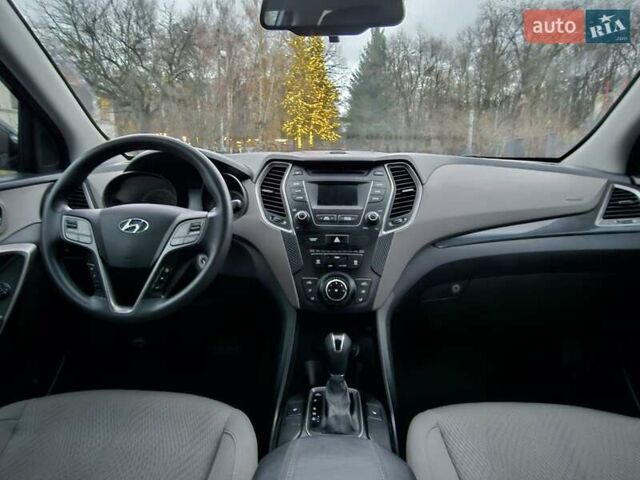 Синій Хендай Санта Фе, об'ємом двигуна 2.36 л та пробігом 180 тис. км за 11500 $, фото 3 на Automoto.ua
