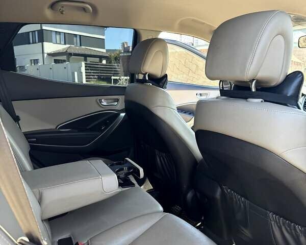 Синий Хендай Санта Фе, объемом двигателя 2.2 л и пробегом 188 тыс. км за 15900 $, фото 9 на Automoto.ua