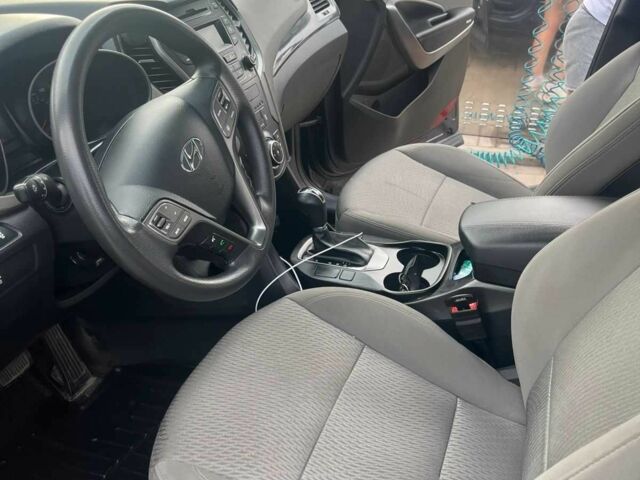 Синий Хендай Санта Фе, объемом двигателя 2.4 л и пробегом 185 тыс. км за 10700 $, фото 4 на Automoto.ua