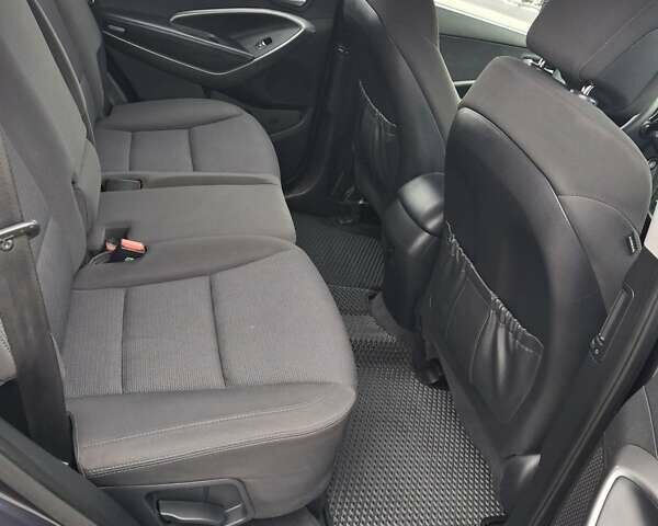 Синий Хендай Санта Фе, объемом двигателя 2.2 л и пробегом 240 тыс. км за 15800 $, фото 3 на Automoto.ua