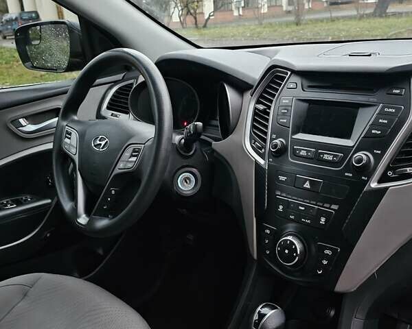 Синій Хендай Санта Фе, об'ємом двигуна 2.36 л та пробігом 180 тис. км за 11900 $, фото 14 на Automoto.ua