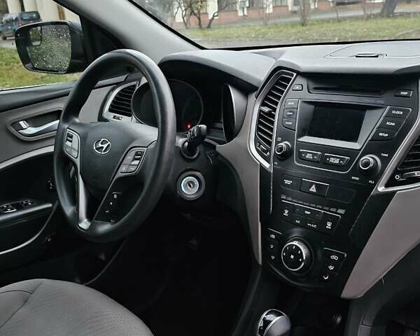 Синій Хендай Санта Фе, об'ємом двигуна 2.36 л та пробігом 180 тис. км за 11500 $, фото 11 на Automoto.ua