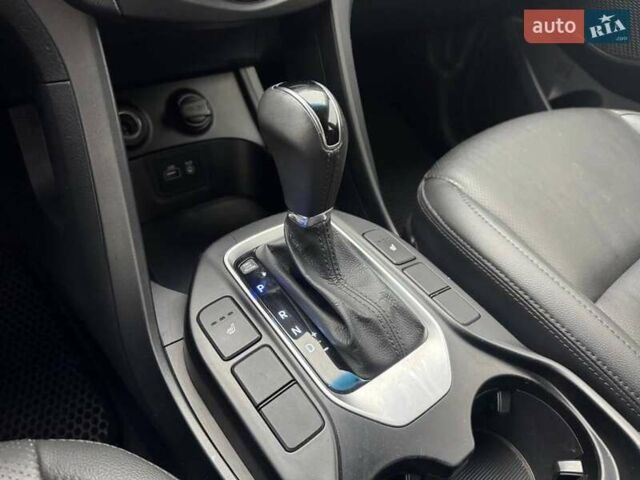 Синий Хендай Санта Фе, объемом двигателя 2 л и пробегом 202 тыс. км за 17500 $, фото 19 на Automoto.ua