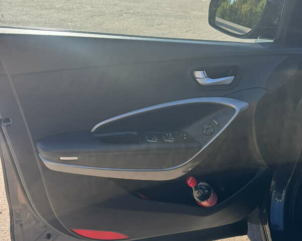 Синій Хендай Санта Фе, об'ємом двигуна 2 л та пробігом 191 тис. км за 16500 $, фото 10 на Automoto.ua