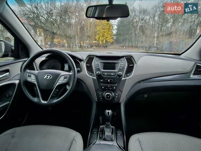 Синий Хендай Санта Фе, объемом двигателя 2.36 л и пробегом 180 тыс. км за 10900 $, фото 23 на Automoto.ua