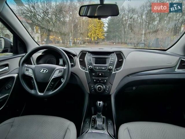 Синій Хендай Санта Фе, об'ємом двигуна 2.36 л та пробігом 180 тис. км за 11500 $, фото 1 на Automoto.ua
