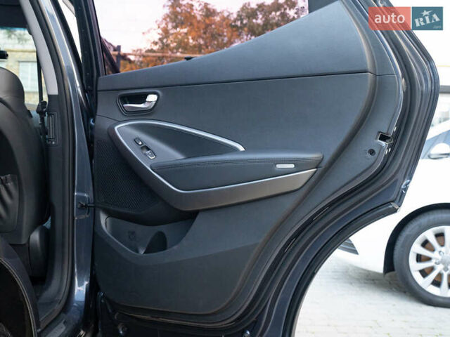 Синий Хендай Санта Фе, объемом двигателя 2 л и пробегом 179 тыс. км за 18950 $, фото 31 на Automoto.ua