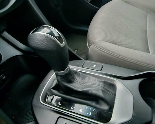 Синій Хендай Санта Фе, об'ємом двигуна 2.36 л та пробігом 180 тис. км за 11900 $, фото 21 на Automoto.ua