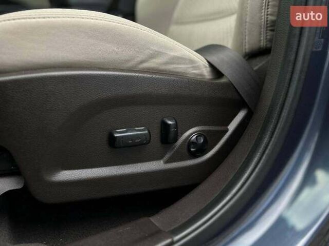 Синий Хендай Санта Фе, объемом двигателя 2.36 л и пробегом 115 тыс. км за 16100 $, фото 14 на Automoto.ua