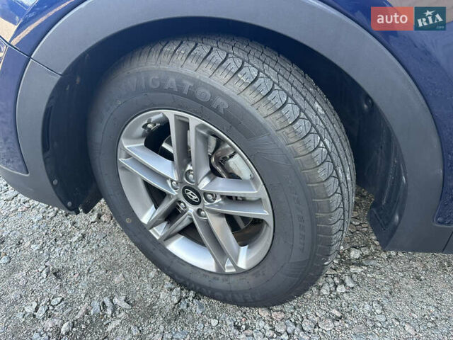 Синий Хендай Санта Фе, объемом двигателя 2.36 л и пробегом 122 тыс. км за 14999 $, фото 49 на Automoto.ua